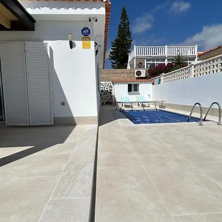 Ocean Vibes With Sea View And Private Heated Pool Holiday home Callao Salvaje